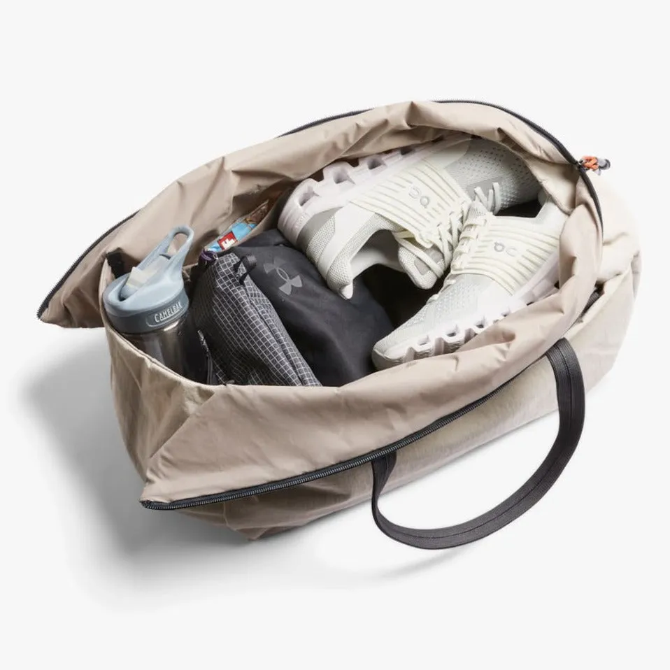 Bellroy Lite Duffel | Flexible Lightweight Adventure Duffel Bag