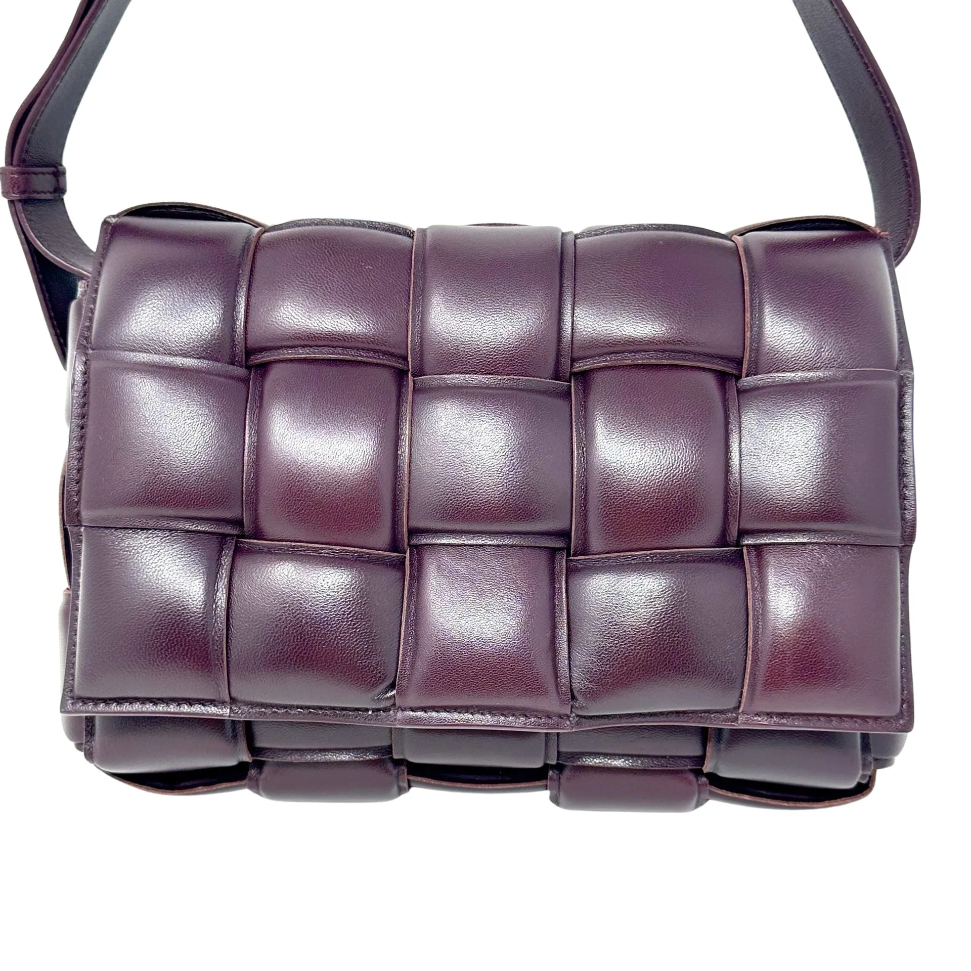 Bottega Veneta The Cassette Padded Leather Crossbody Bag in Fondant