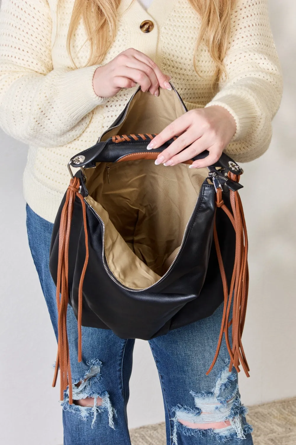 FRINGE DETAIL CONTRAST HANDBAG